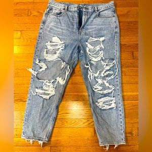 American eagle outfitters jeans 18R. Distressed, torn front.